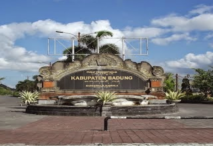 Bupati Badung Instruksikan Camat-Perbekel Tampung Pengungsi